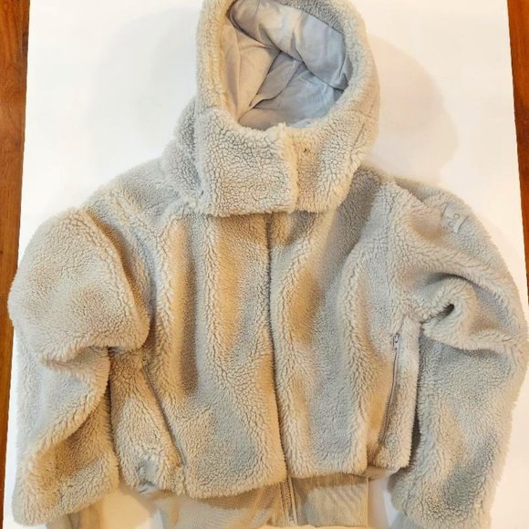 ALO Yoga Other - Foxy Sherpa Jacket XS Dove Grey